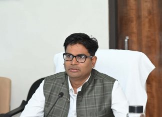 आवास एवं पर्यावरण मंत्री ओ.पी. चौधरी ने ली छत्तीसगढ़ पर्यावरण संरक्षण मंडल के क्षेत्रीय अधिकारियों की समीक्षा बैठक