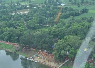 मुख्यमंत्री विष्णुदेव साय ने भोरमदेव में हजारों कावड़ियों का पुष्प वर्षा कर किया भव्य स्वागत