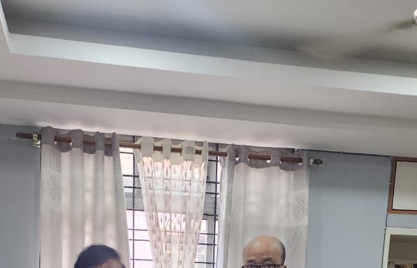 राज्यपाल रमेन डेका से असम के मुख्यमंत्री हिमंत बिस्वा सरमा ने की सौजन्य मुलाकात