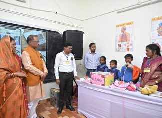 मुख्यमंत्री के समक्ष डिजिटल एप्प ई-जादुई पिटारा की खूबियों का किया गया प्रदर्शन