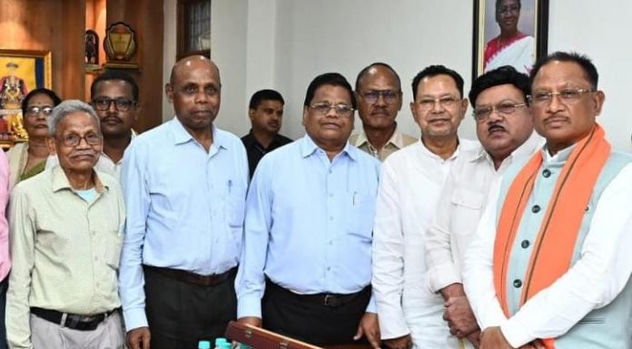 मुख्यमंत्री विष्णु देव साय से छत्तीसगढ़ सर्व आदिवासी समाज के प्रतिनिधि मंडल ने की सौजन्य मुलाकात