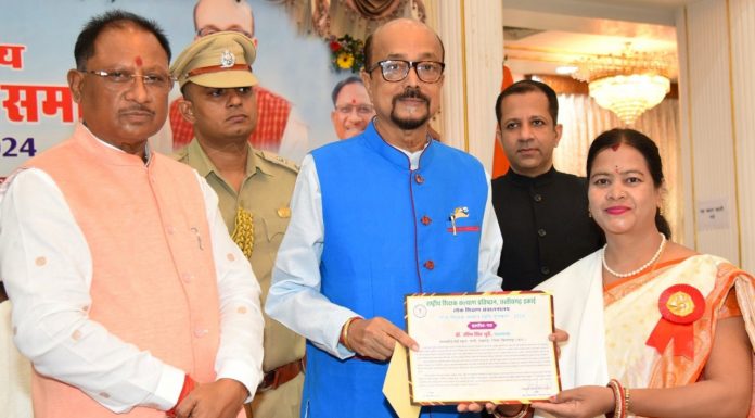 विद्यार्थियों को बड़ा सपना देखने प्रेरित करें शिक्षक : राज्यपाल रमेन डेका