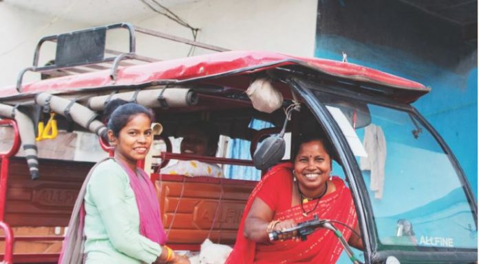 दीदी ई-रिक्शा सहायता योजना’ से बदली अन्नू की तकदीर