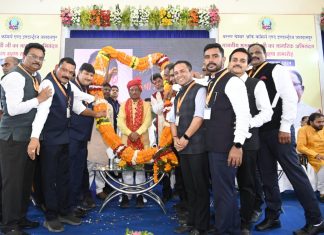 मुख्यमंत्री विष्णु देव साय बस्तर चेंबर ऑफ कॉमर्स एंड इंडस्ट्रीज के शपथ ग्रहण समारोह में शामिल हुए