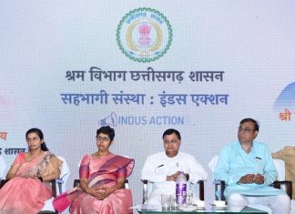 राज्य में श्रमिकों को रोजगार उपलब्ध कराने त्वरित कार्यवाही करें : श्रम मंत्री लखनलाल देवांगन