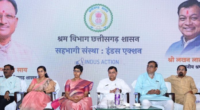 राज्य में श्रमिकों को रोजगार उपलब्ध कराने त्वरित कार्यवाही करें : श्रम मंत्री लखनलाल देवांगन