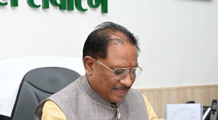 संघर्षों में पली बिटिया ने थामा बैडमिंटन का रैकेट तो मुख्यमंत्री ने दी शाबाशी, कहा- खूब आगे बढ़िये, हम आपके साथ हैं