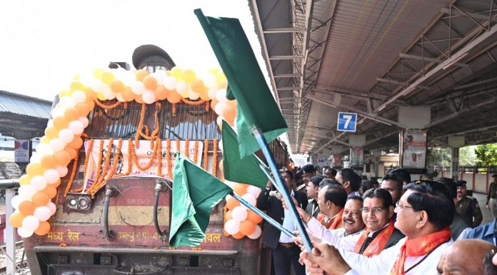 श्री रामलला दर्शन योजना: रायपुर से 850 श्रद्धालु अयोध्या के लिए रवाना