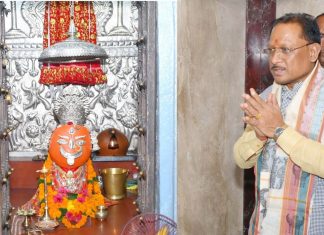 मुख्यमंत्री विष्णु देव साय ने माँ चन्द्रहासिनी की पूजा-अर्चना की