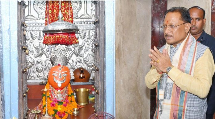 मुख्यमंत्री विष्णु देव साय ने माँ चन्द्रहासिनी की पूजा-अर्चना की
