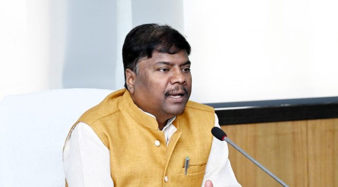 सभी जनप्रतिनिधियों और किसानों को सहकारिता से जोड़ा जाए : केदार कश्यप