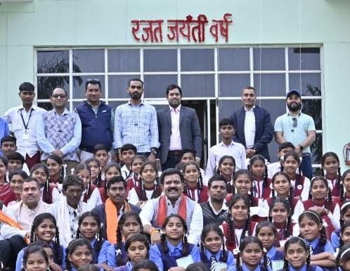 स्कूली बच्चों का विधानसभा का शैक्षणिक भ्रमण