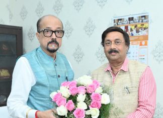 राज्यपाल डेका से विधानसभा सचिव शर्मा ने की सौजन्य भेंट