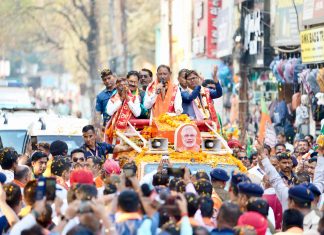 रायगढ़ के विशाल रोड शो में शामिल हुए मुख्यमंत्री विष्णु देव साय, उमड़ा जनसैलाब