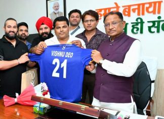 मुख्यमंत्री विष्णुदेव साय से मिली लीजेन्ड 90 की आयोजन समिति