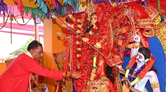मुख्यमंत्री विष्णु देव साय ने की मां दुर्गा की पूजा अर्चना