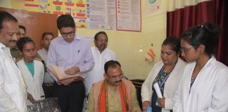 स्वास्थ्य एवं परिवार कल्याण तथा चिकित्सा शिक्षा मंत्री श्याम बिहारी जायसवाल ने सरगुजा जिले में स्वास्थ्य सुविधाओं का जायजा लेने विभिन्न स्वास्थ्य केंद्रों का किया निरीक्षण