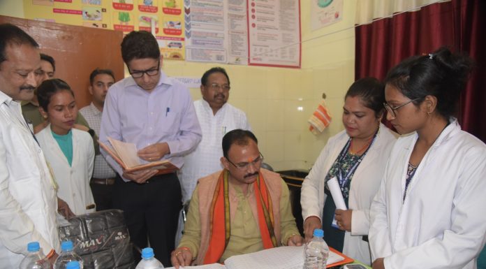 स्वास्थ्य एवं परिवार कल्याण तथा चिकित्सा शिक्षा मंत्री श्याम बिहारी जायसवाल ने सरगुजा जिले में स्वास्थ्य सुविधाओं का जायजा लेने विभिन्न स्वास्थ्य केंद्रों का किया निरीक्षण