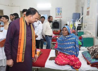 स्वास्थ्य मंत्री जायसवाल ने कोण्डागांव व फरसगांव में शासकीय अस्पतालों का किया निरीक्षण