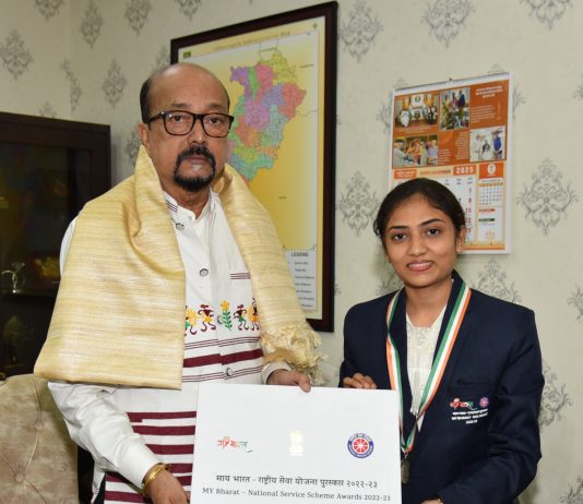 राष्ट्रपति पुरस्कार से सम्मानित एनएसएस की छात्रा लेखनी साहू ने राज्यपाल से की सौजन्य भेंट