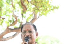 आम की छांव में मुख्यमंत्री की चौपाल : खाट पर बैठे, ग्रामीणों की सुनी बात, मौके पर दिए समाधान