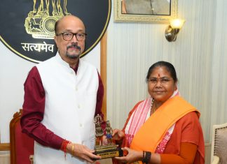 राज्यपाल डेका से राष्ट्रीय पिछड़ा वर्ग आयोग की अध्यक्ष साध्वी निरंजन ज्योति ने की सौजन्य भेंट