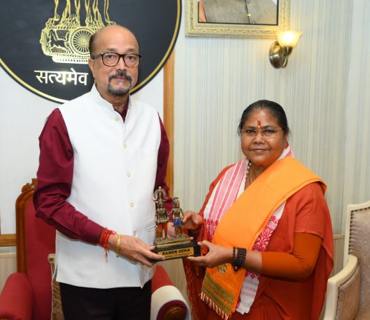 राज्यपाल डेका से राष्ट्रीय पिछड़ा वर्ग आयोग की अध्यक्ष साध्वी निरंजन ज्योति ने की सौजन्य भेंट