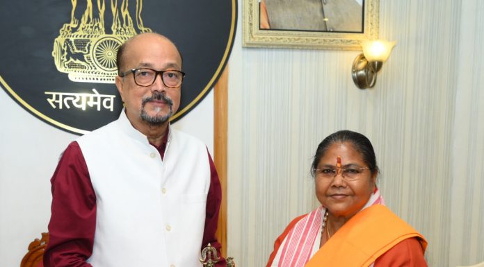 राज्यपाल डेका से राष्ट्रीय पिछड़ा वर्ग आयोग की अध्यक्ष साध्वी निरंजन ज्योति ने की सौजन्य भेंट