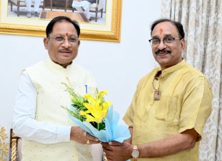 मुख्यमंत्री से छत्तीसगढ़ योग आयोग के नवनियुक्त अध्यक्ष श्री संजय अग्रवाल ने की सौजन्य मुलाकात