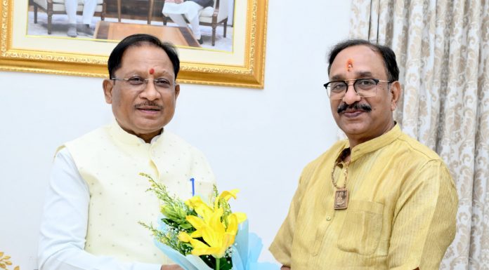 मुख्यमंत्री से छत्तीसगढ़ योग आयोग के नवनियुक्त अध्यक्ष श्री संजय अग्रवाल ने की सौजन्य मुलाकात