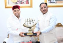 मुख्यमंत्री श्री विष्णुदेव साय से कर्नाटक के राज्यपाल श्री थावरचंद गहलोत ने की सौजन्य भेंट