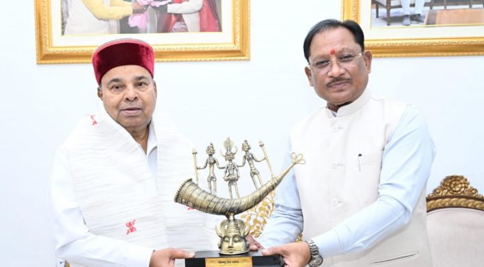 मुख्यमंत्री श्री विष्णुदेव साय से कर्नाटक के राज्यपाल श्री थावरचंद गहलोत ने की सौजन्य भेंट