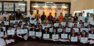 नारायणपुर के आदिवासी अंचल प्रतिभावान विद्यार्थियों का नई दिल्ली स्थित संसद भवन का शैक्षणिक भ्रमण