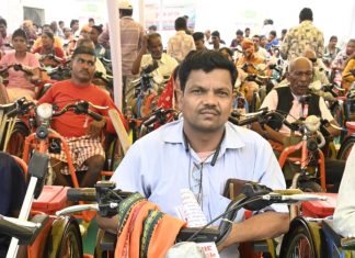 अब किसी का सहारा नहीं, अपने हौसलों के पहियों पर आगे बढ़ रहे बृहस्पति और विष्णु