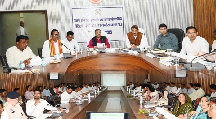 शासन की योजनाओं का हो प्रभावी क्रियान्वयन, अंतिम व्यक्ति तक पहुंचे लाभ-सांसद संतोष पाण्डेय