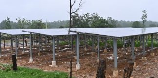 नक्सल साए से निकलकर हरित ऊर्जा का मॉडल बना ठेनही