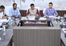 राजस्व मामलों में देरी बर्दाश्त नहीं, समय पर निपटाएं नामांतरण और बंटवारा-मंत्री टंक राम वर्मा