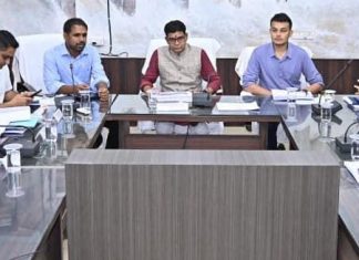 राजस्व मामलों में देरी बर्दाश्त नहीं, समय पर निपटाएं नामांतरण और बंटवारा-मंत्री टंक राम वर्मा