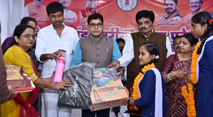 शिक्षा के साथ संस्कारों का समावेश ही समृद्ध छत्तीसगढ़ की नींव – राजस्व मंत्री टंक राम वर्मा