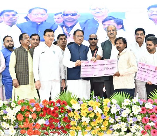 विशेष लेख : ढाई साल की उपलब्धियाँ- छत्तीसगढ़ का श्रमिक कल्याण के क्षेत्र में नई पहचान