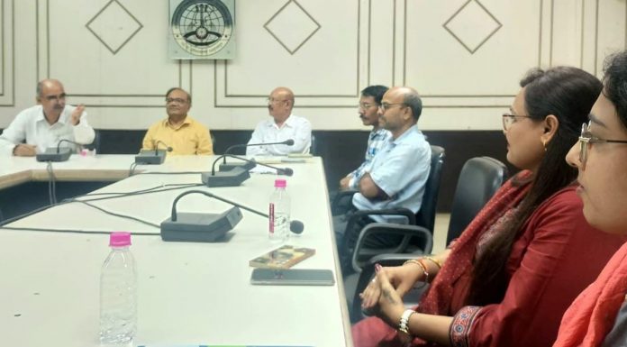 शिक्षा नीति में वैश्विक दृष्टिकोण और विलुप्त ज्ञान के पुनरुद्धार पर बल