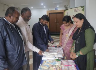 धान-चावल से सजी राखियां बनीं आकर्षण का केंद्र, प्रसन्न समूह की दीदियों ने हुनर से रची आत्मनिर्भरता की नई कहानी