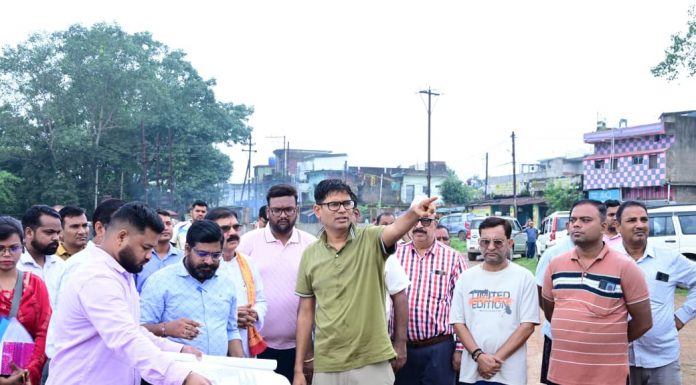 रायगढ़ की बदलेगी तस्वीर: विकास परियोजनाओं का वित्त मंत्री ओ.पी.चौधरी ने किया मैराथन निरीक्षण