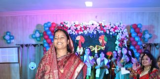 तीज के रंग में रंगा रायपुर प्रेस क्लब, श्रीमती लक्ष्मी राजवाड़े ने रैंप वॉक कर बढ़ाया महिला पत्रकारों का उत्साह