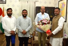 राज्यपाल रमेन डेका से अखिल भारतीय कुर्मी क्षत्रिय महासभा के प्रतिनिधिमंडल की सौजन्य मुलाकात
