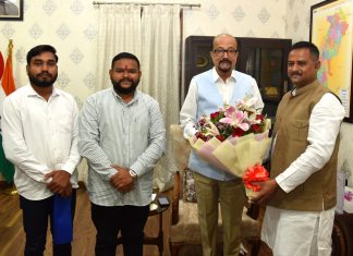 राज्यपाल रमेन डेका से अखिल भारतीय कुर्मी क्षत्रिय महासभा के प्रतिनिधिमंडल की सौजन्य मुलाकात