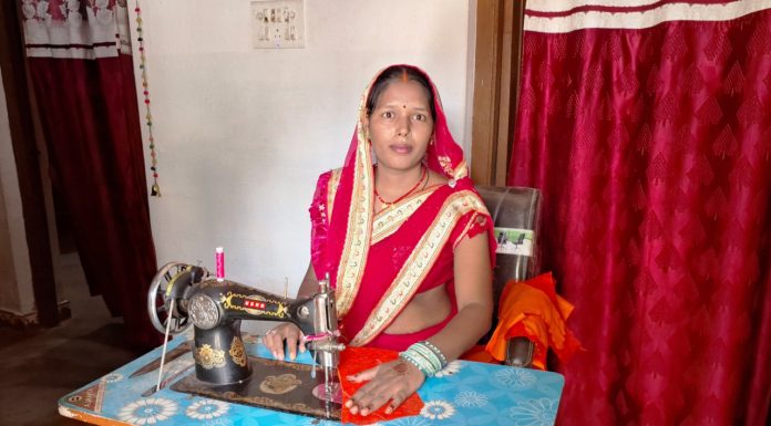 सेवा की कहानी: पक्के घर से बदली जिंदगी, हुनर से आत्मनिर्भरता की राह पर बढ़ीं संगीता कश्यप