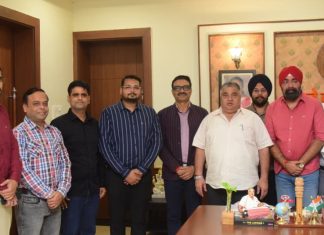 छत्तीसगढ़ ट्रेवल एंड टूरिज्म एसोसिएशन के प्रतिनिधिमंडल ने पर्यटन मंत्री राजेश अग्रवाल से की सौजन्य भेंट