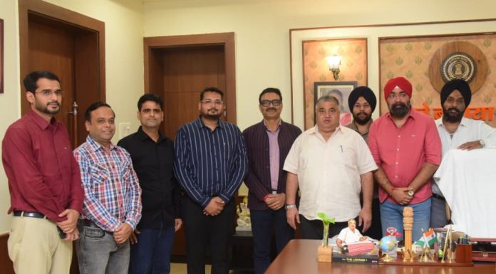 छत्तीसगढ़ ट्रेवल एंड टूरिज्म एसोसिएशन के प्रतिनिधिमंडल ने पर्यटन मंत्री राजेश अग्रवाल से की सौजन्य भेंट