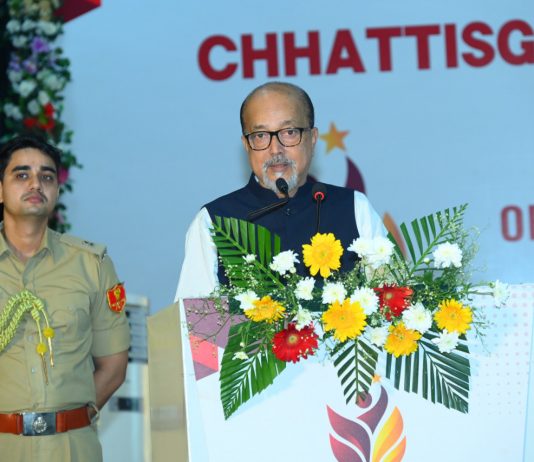 विचारों को उद्यम में बदलने का साहस रखें युवा- रमेन डेका